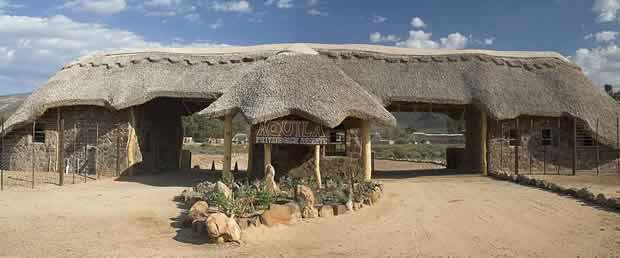 Entrance to Aquila Game reserve
